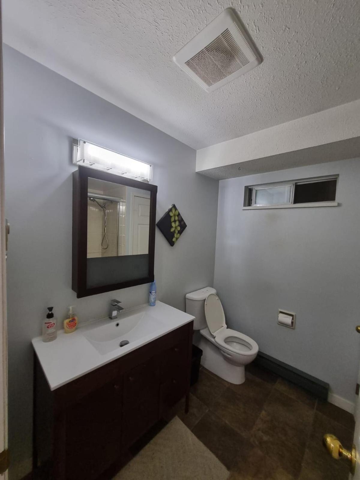 Homestay Anne's Luxury - Near White Rock *