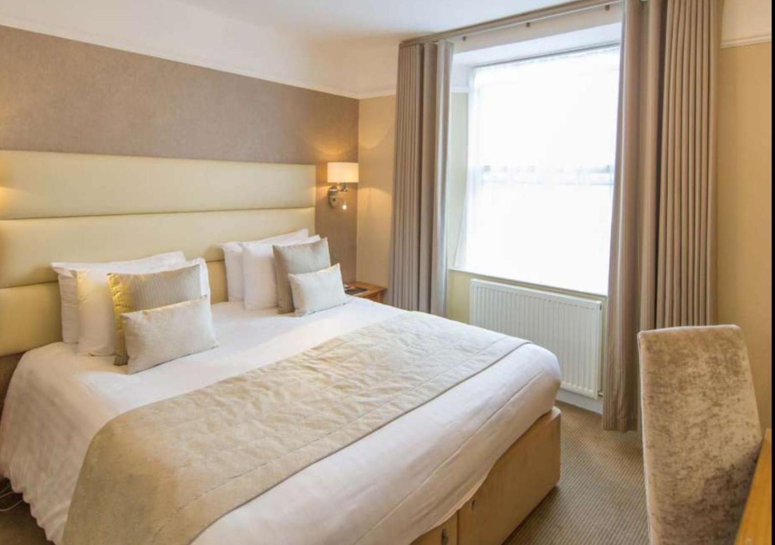 Empress Palace Hotel Surrey