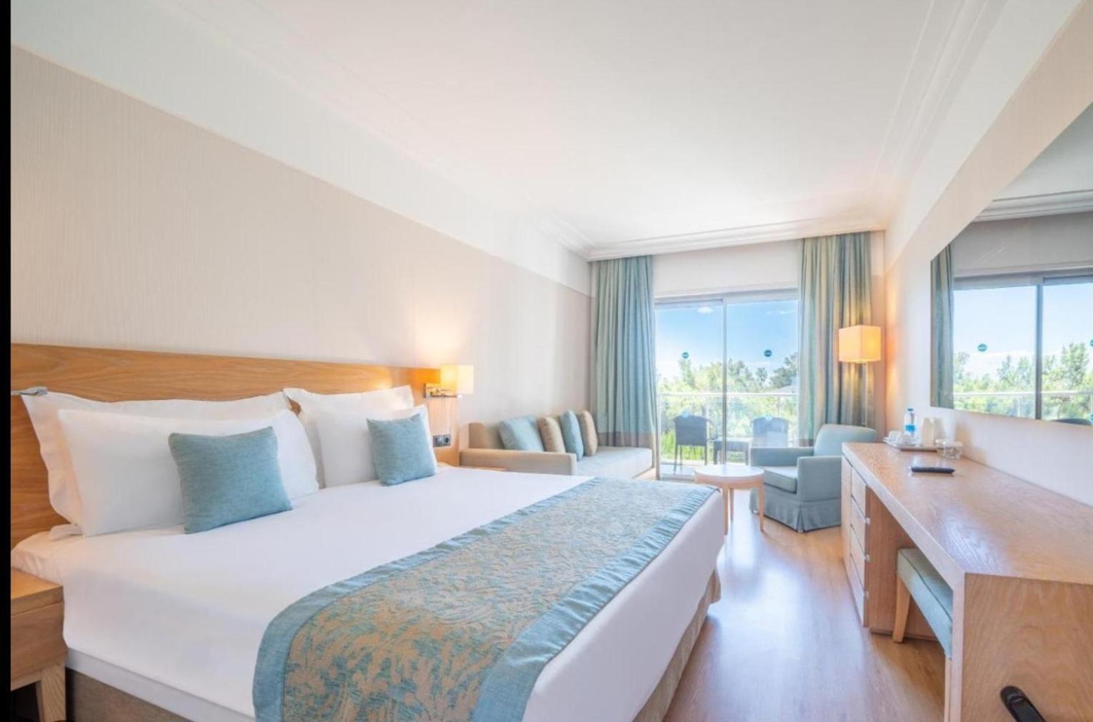 Hotel Empress Palace Surrey