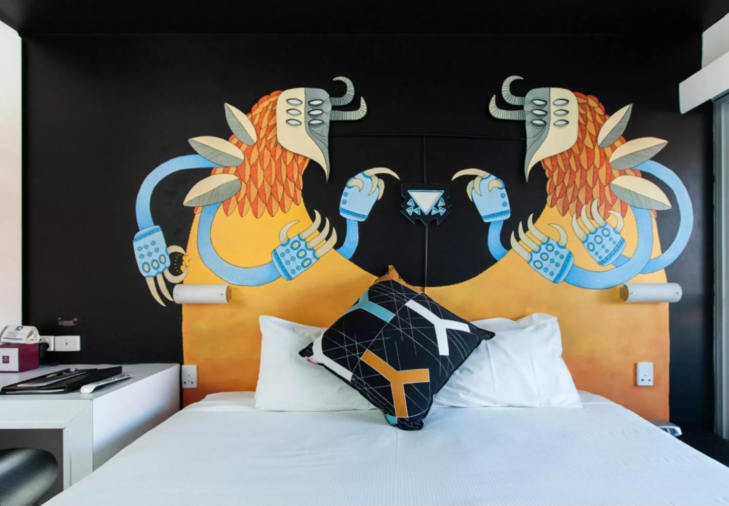 Empress Palace 4*
