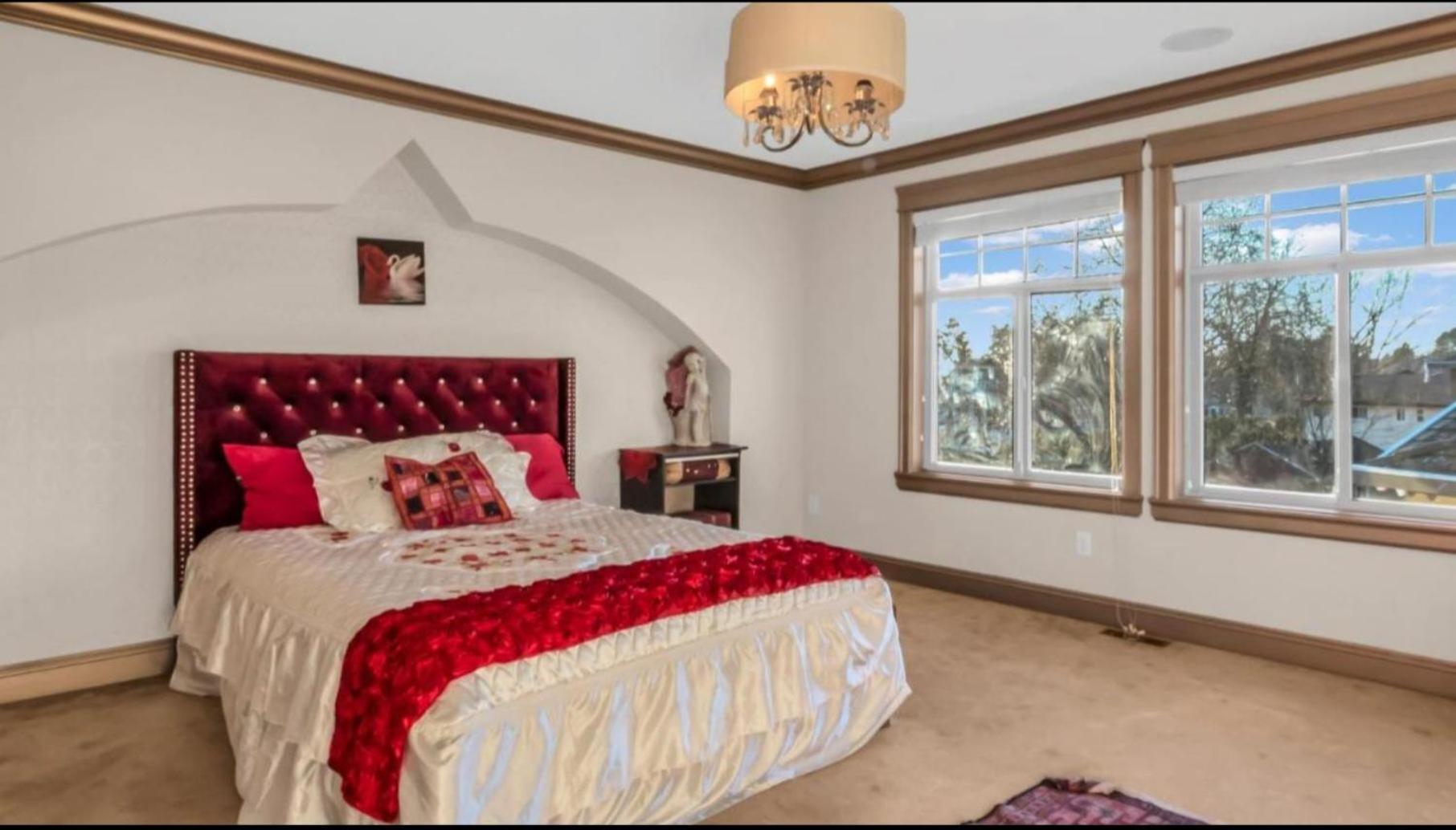 Empress Palace Hotel 4*