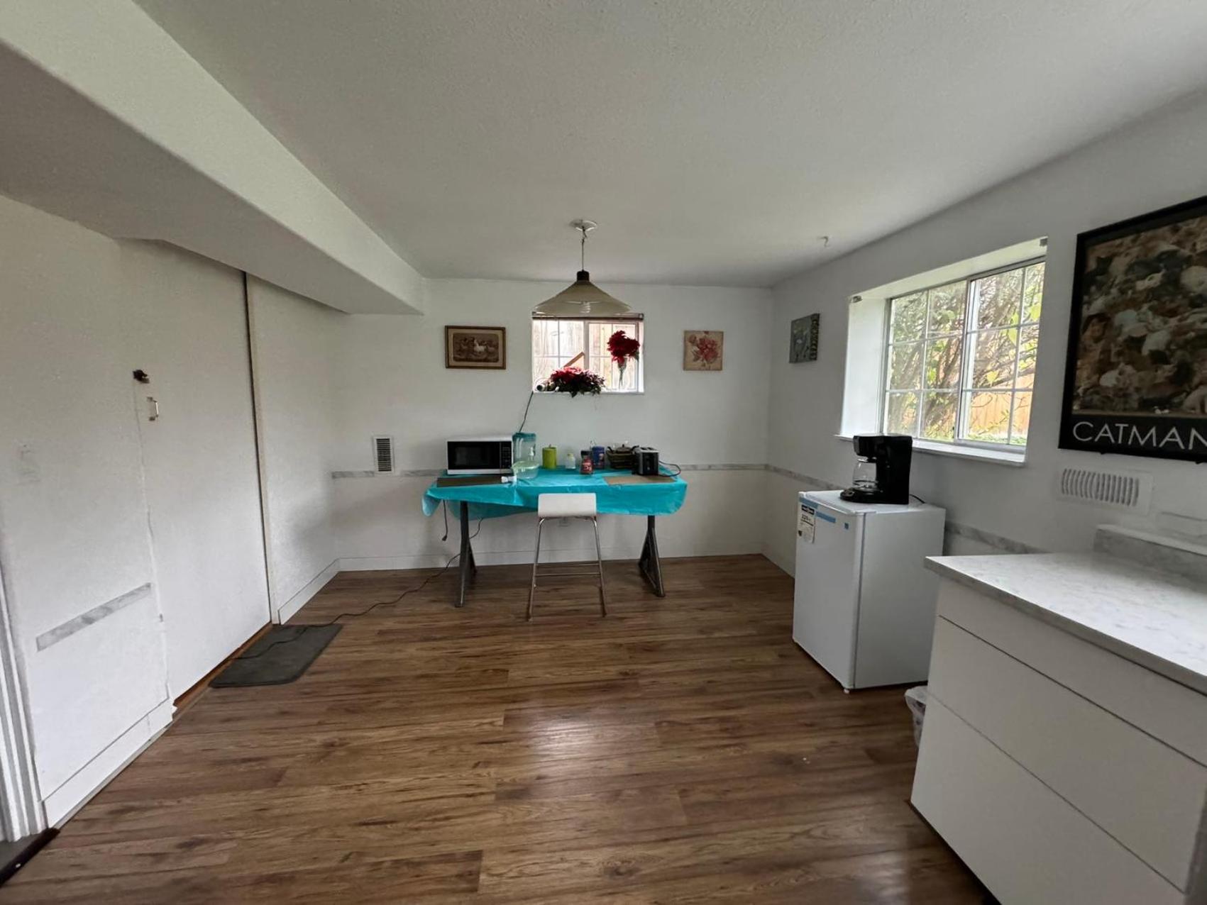 Surrey Central Homestay *