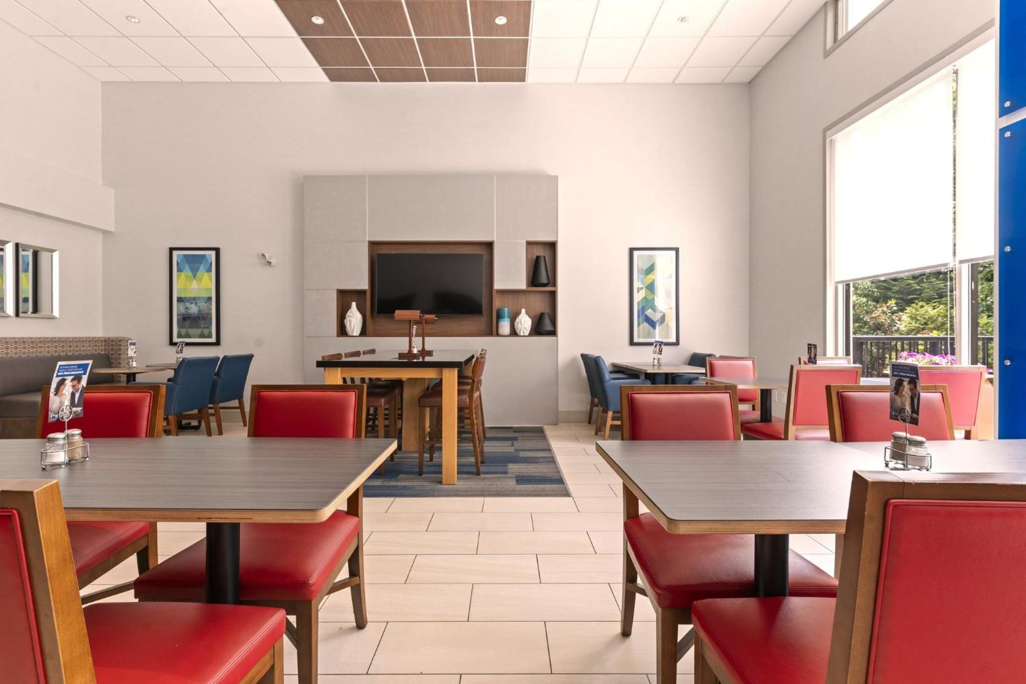 Express And By Ihg 2* Surrey