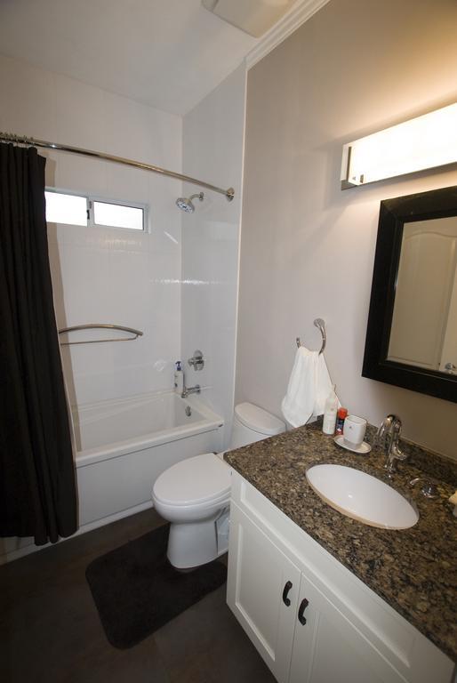 Bare Creek Bed & Breakfast Surrey