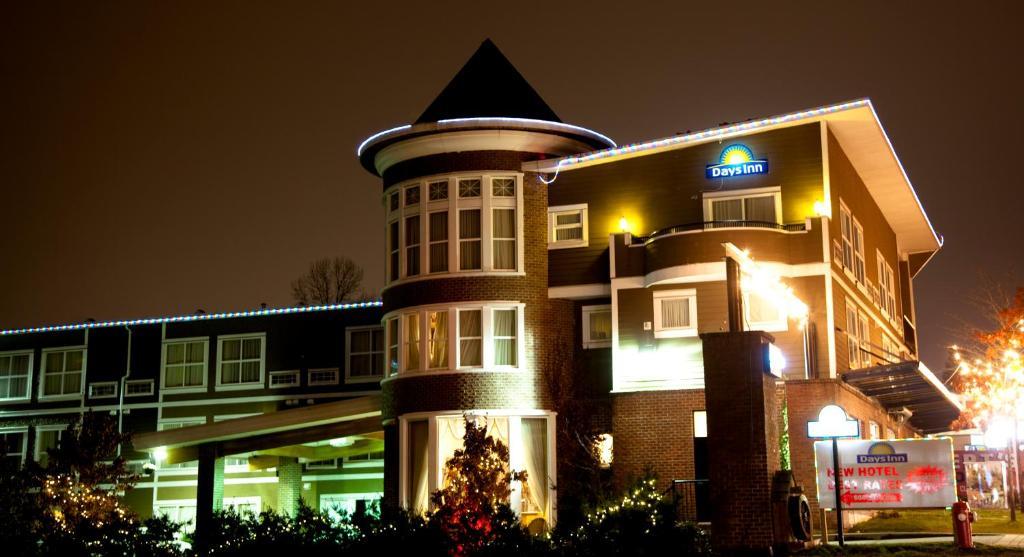Days By Wyndham 2* Surrey