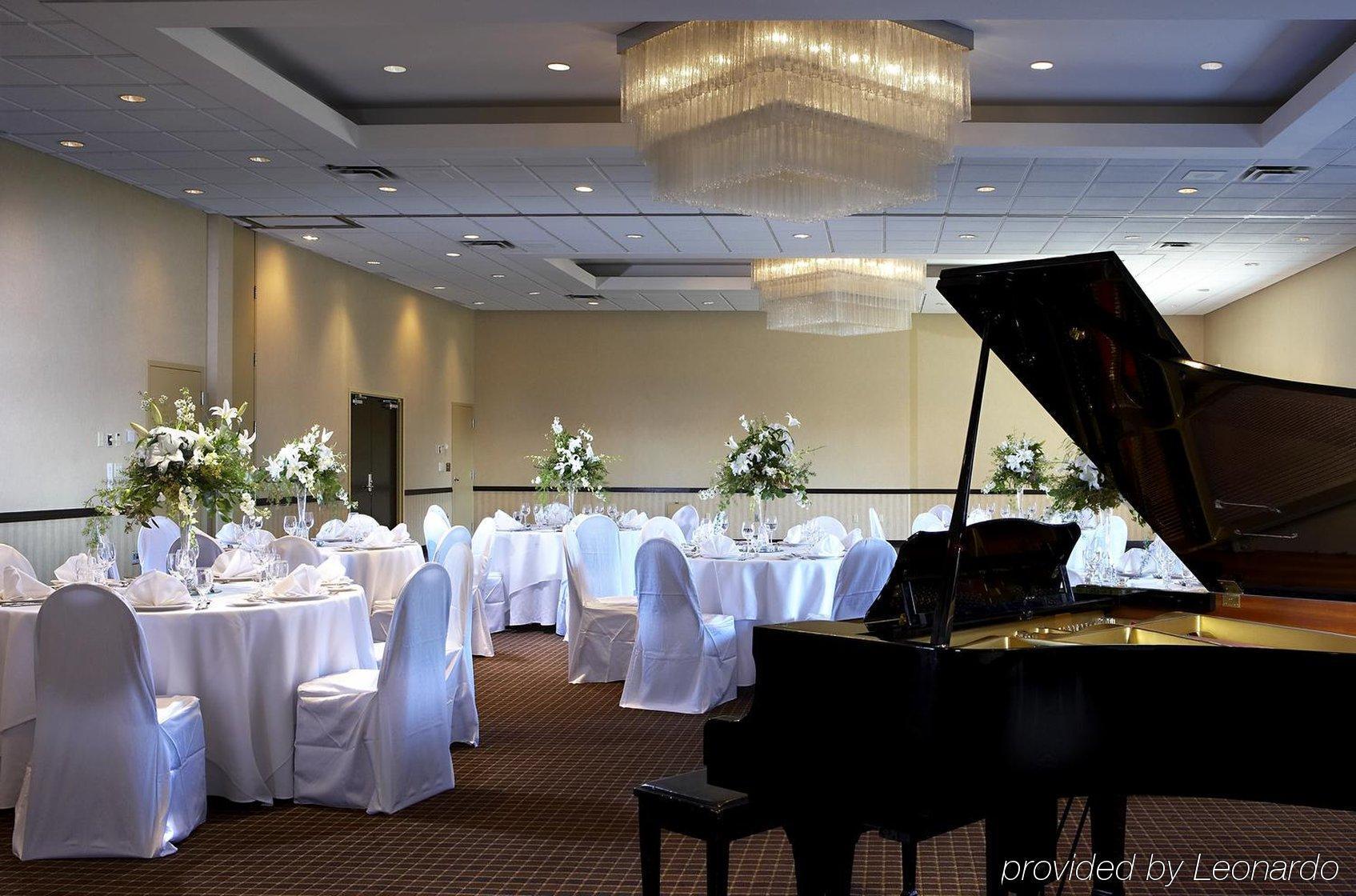 Sheraton Vancouver Guildford 4*
