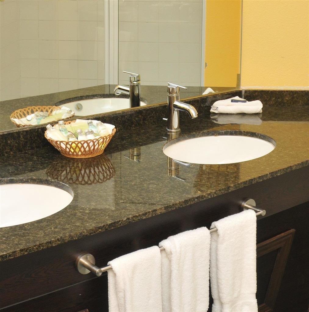 Hotel Pacific & Conference Center Surrey