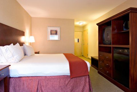 Express And By Ihg Hotel Surrey