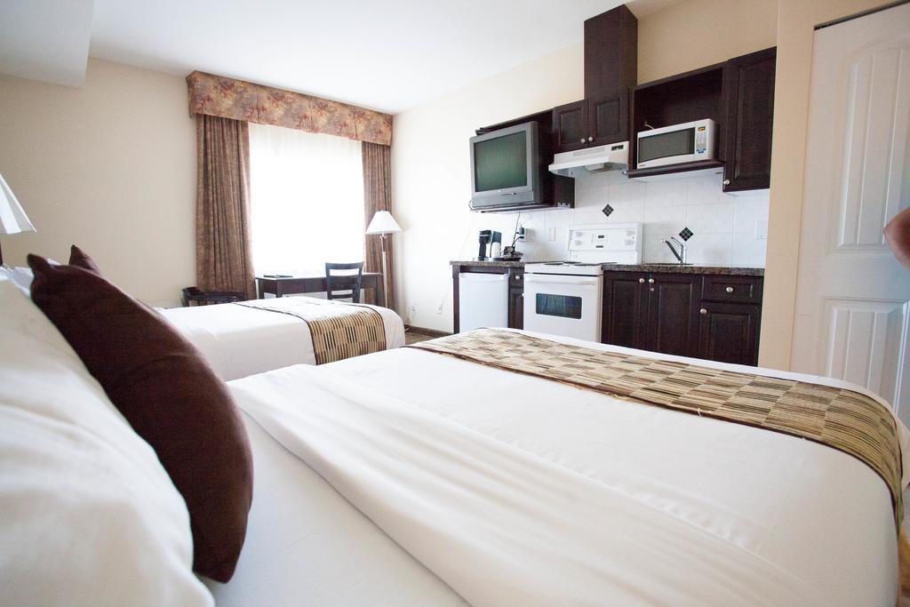 Hotel Days By Wyndham Surrey
