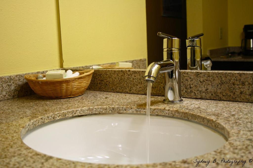 Hotel Pacific & Conference Center 3*