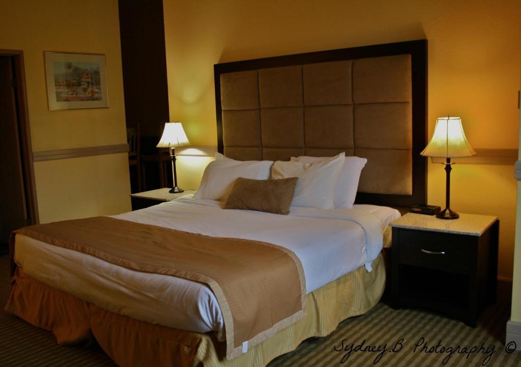 Pacific & Conference Center Hotel
