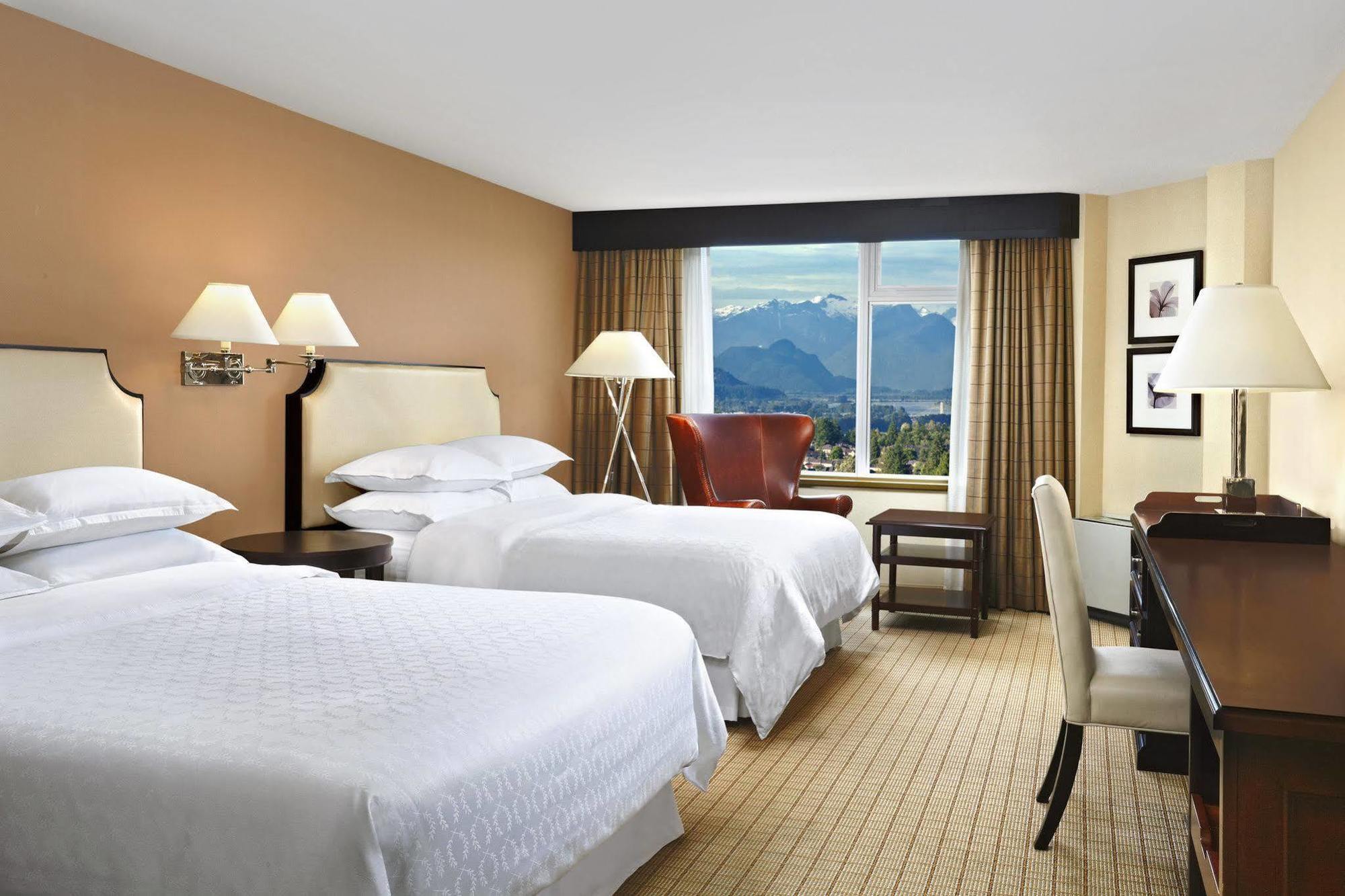 Sheraton Vancouver Guildford Hotel