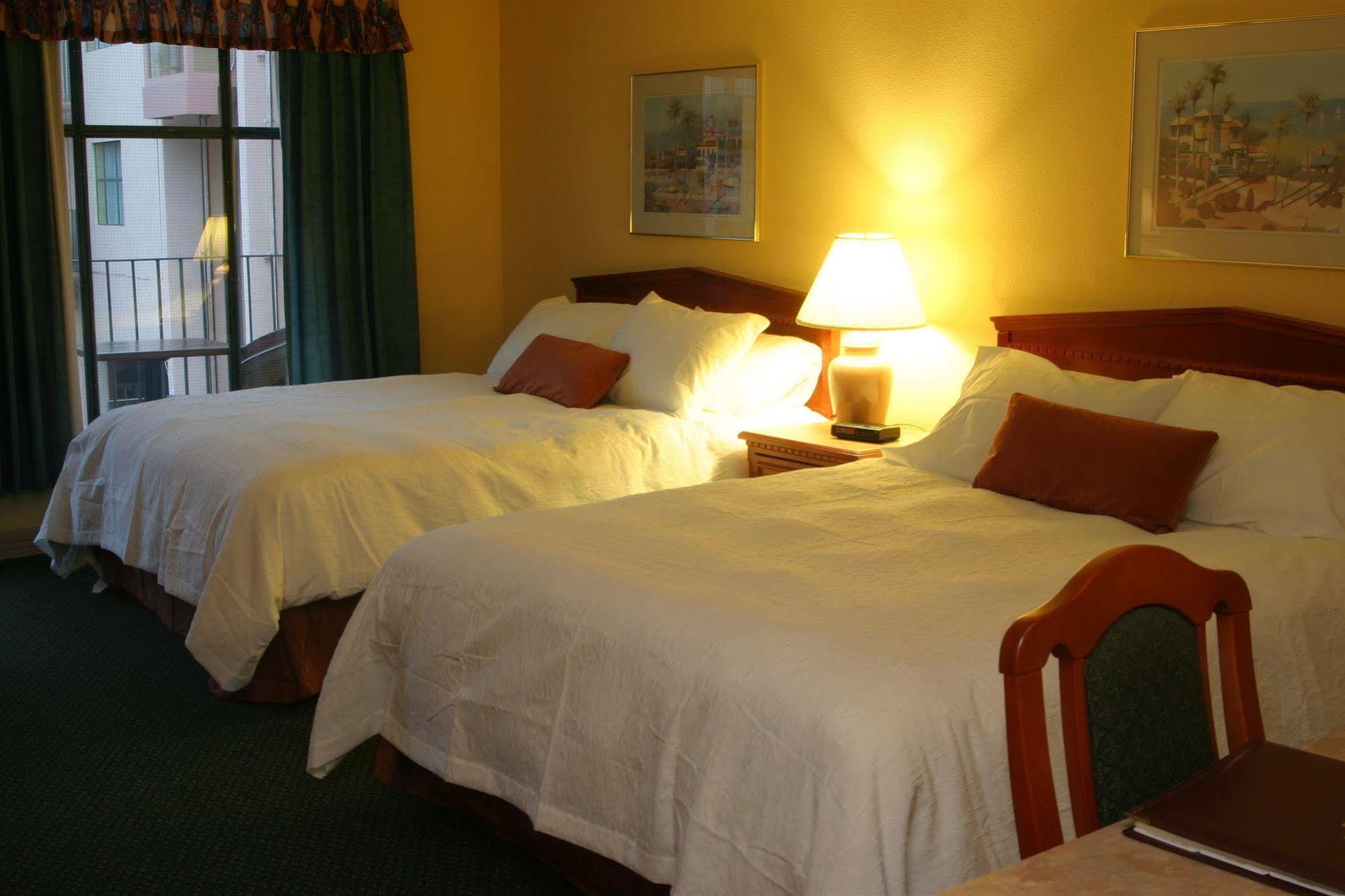 Hotel Pacific & Conference Center