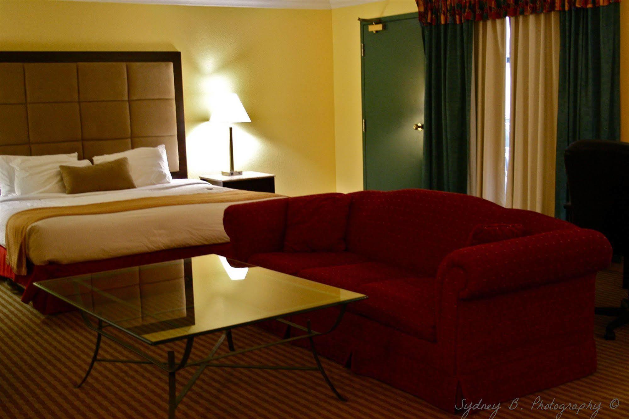 Pacific & Conference Center Hotel Surrey